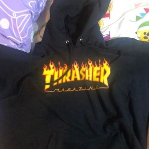 100% REAL THRASHER HOODIE SIZE L (runs like M)